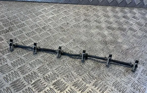BMW 3 E90 E91 Fuel return line/hose 7799869
