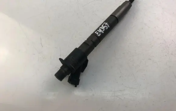 Volvo S80 Fuel injector 31272690