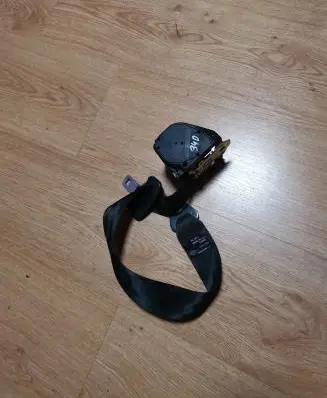 Renault Kangoo I Rear seatbelt 046027 33042125 304620A