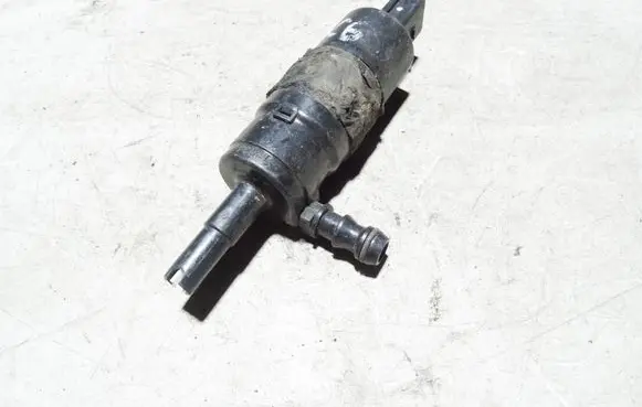 Audi A6 S6 C6 4F Windscreen/windshield washer pump 3B7955681