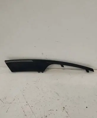 Front bumper splitter molding
