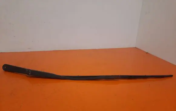 Nissan Kubistar Front wiper blade arm 80007467B