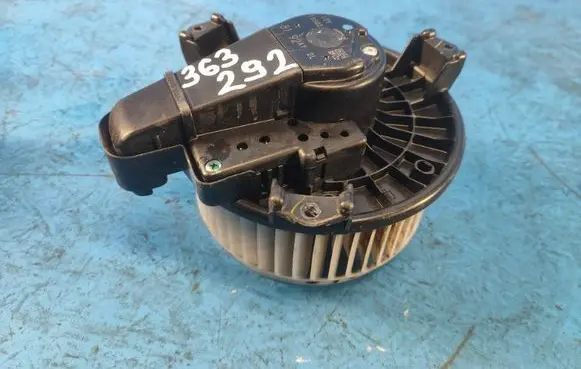 Dodge Journey Heater fan/blower 68038189AA