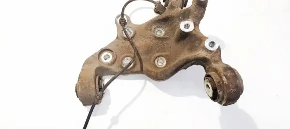 Rear wheel hub