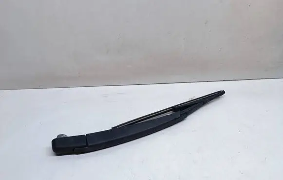 Nissan X-Trail T32 Rear wiper blade arm 