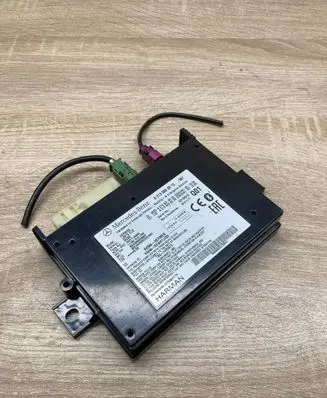 Mercedes-Benz E W211 Bluetooth control unit module A2139008013 A2139019503