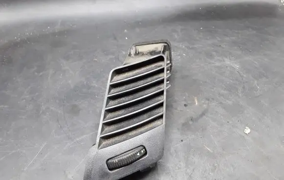 Volkswagen Crafter Dash center air vent grill A9068300354