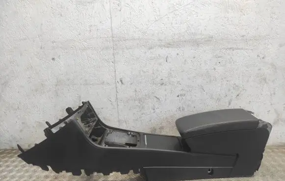 Volkswagen PASSAT B6 Armrest