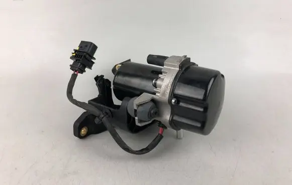 Mercedes-Benz EQA Vacuum pump A0004303500