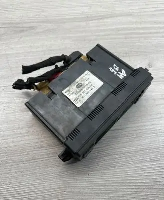 Audi A4 S4 B5 8D Climate control unit 8L0820043D D750301 5HB00760804