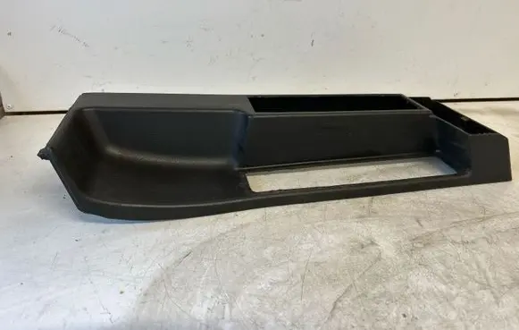 BMW 3 E30 Center console 1884246