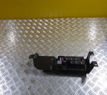 Land Rover Range Rover L322 Fuse module YQE500340