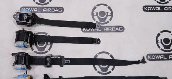 Mercedes-Benz B W246 W242 Set of seat belts 307068099228 307068199228 A2468603185