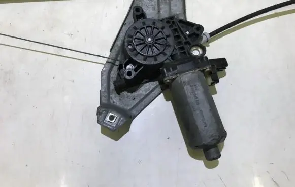 Renault Espace III Front door window regulator motor 119976xxx 119976-xxx