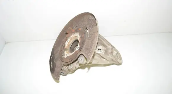Rear wheel hub