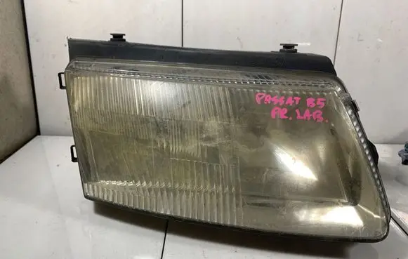 Volkswagen PASSAT B5.5 Headlight/headlamp 14742600