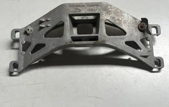 Jaguar XE Gearbox mounting bracket GX735060CB AM5S12MD