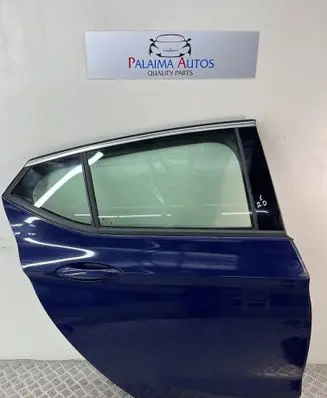 Opel Astra K Rear door