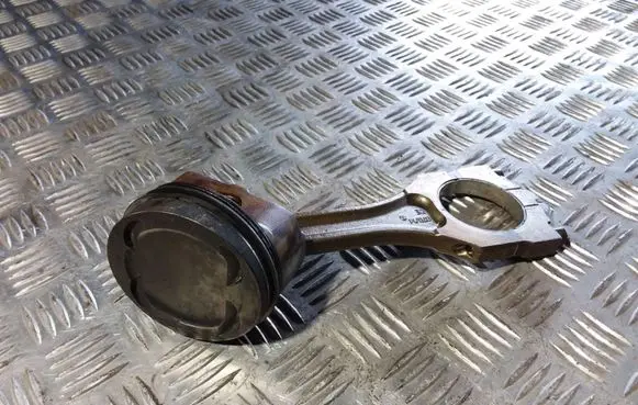 Volkswagen Phaeton Piston with connecting rod