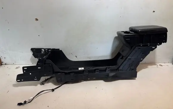 Tesla Model S Center console 101024900A T13F0030776