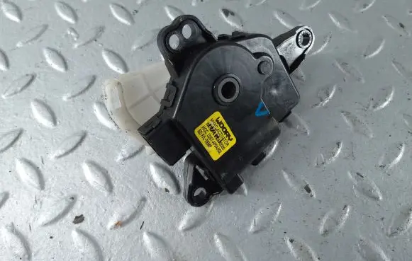 KIA Optima Air flap motor/actuator D267AP9AA02