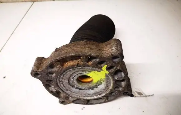 Porsche Cayenne (9PA) Front coil spring rubber mount 7L0411189