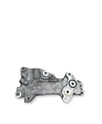 Volvo V60 Oil filter mounting bracket 