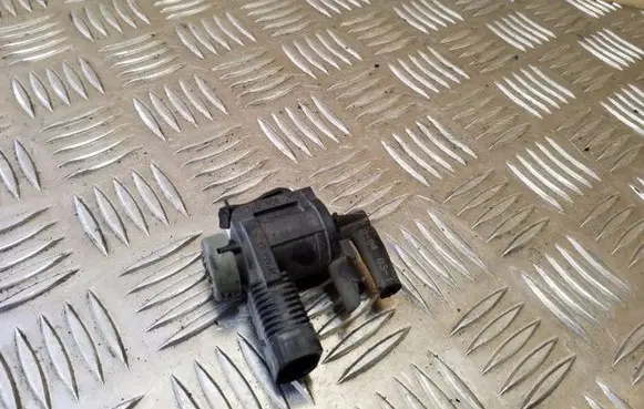 Volkswagen Transporter - Caravelle T5 Vacuum valve 1J0906283C