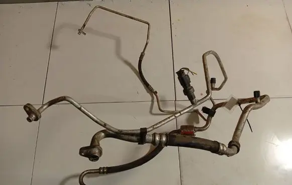 Peugeot 207 Air conditioning (A/C) pipe/hose 9671596080