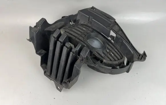 Mercedes-Benz A W169 Fog light bracket 1698850765 A1698850522