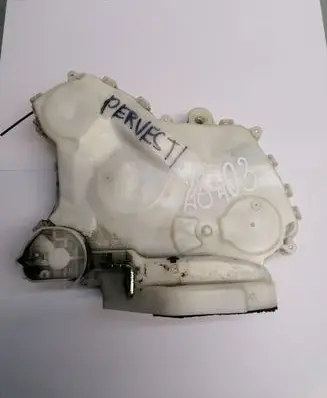 Honda Civic Front door lock 72151SMG