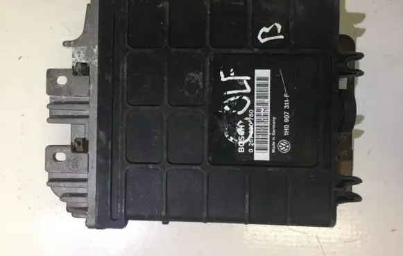 Volkswagen Golf III Engine control unit/module 1H0907311F 0261200760