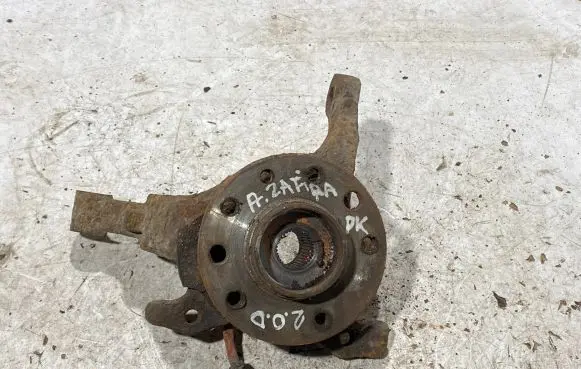 Opel Zafira A Front wheel hub spindle knuckle