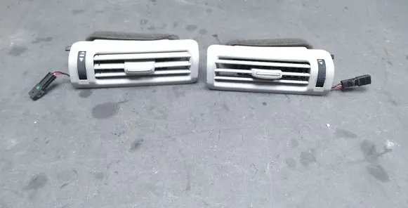 Audi A6 S6 C6 4F Rear air vent grill 4F0819384A 4F0819383A