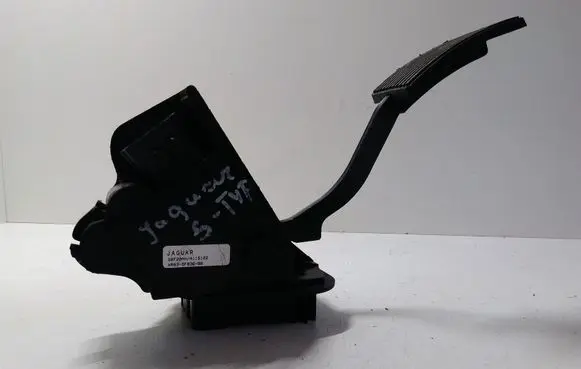 Jaguar S-Type Accelerator throttle pedal XR839F836BB