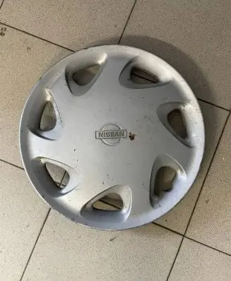 Nissan Almera R14 wheel hub/cap/trim 403150N500