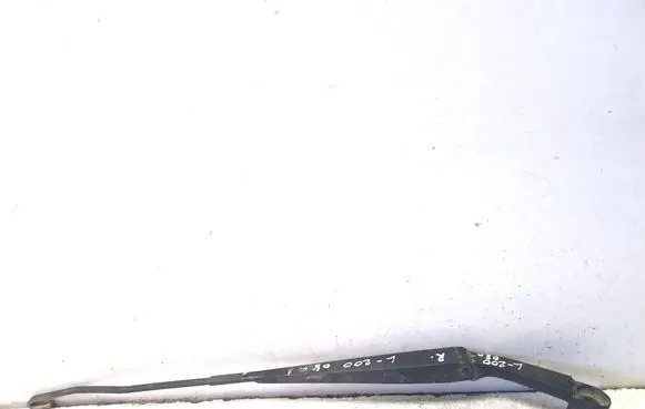 Mitsubishi L200 Front wiper blade arm 
