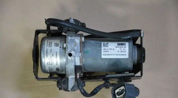Volkswagen Touareg II Adblue pump 7P0514215A