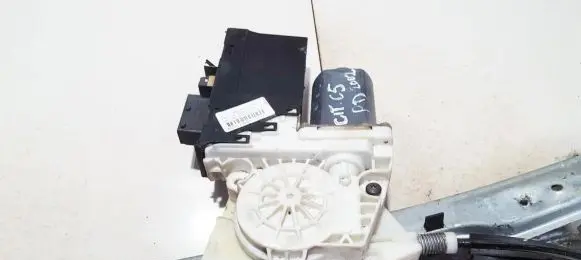 Citroen C5 Front door window regulator motor 9637541380 101387-101