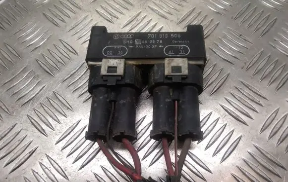 Volkswagen Transporter - Caravelle T4 Coolant fan relay 701919506