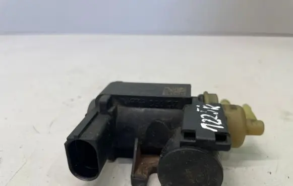 Audi A5 8T 8F Turbo solenoid valve 8K0906627