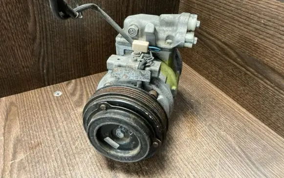 Iveco Daily 4th gen Air conditioning (A/C) compressor (pump) 4472207290 2473001880