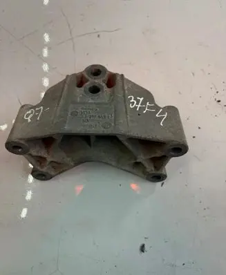 Audi Q7 4L Bracket in trunk/boot 7L6399649
