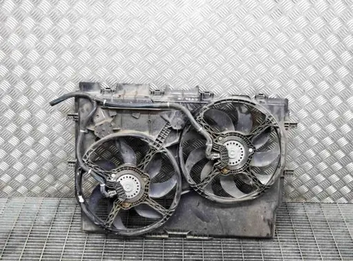 Radiator cooling fan shroud