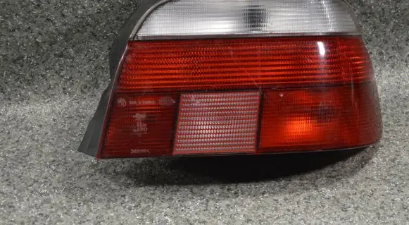 BMW 5 E39 Rear/tail lights 2496298 2VP00724008
