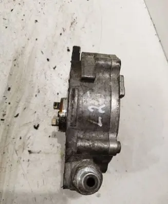 Audi A4 S4 B8 8K Vacuum pump 03L145100
