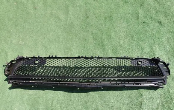 Mercedes-Benz GLA W156 Front bumper lower grill A1568854322