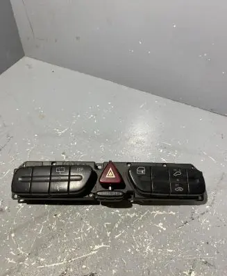 Mercedes-Benz C W203 Hazard light switch 2038219058 10751941001