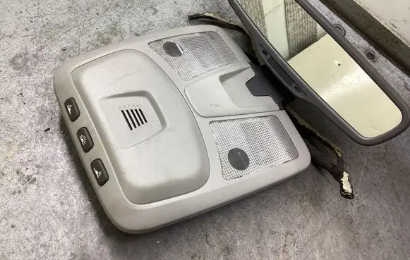 Volvo XC70 Front seat light 30669623 100569 052400004112