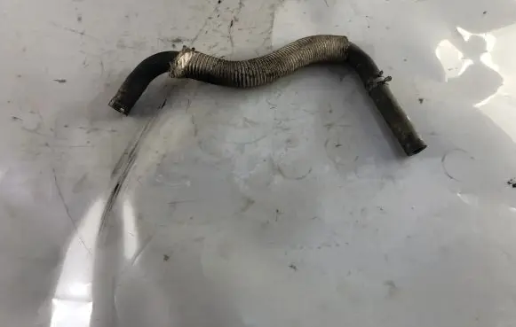 Toyota Auris 150 Engine coolant pipe/hose